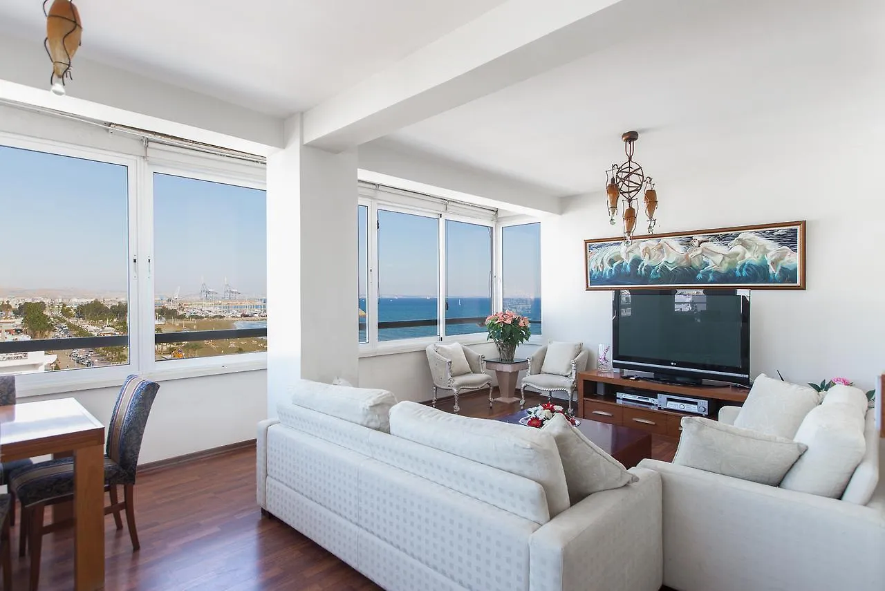 לרנקה Laila'S Seaview Penthouse Apartments קפריסין